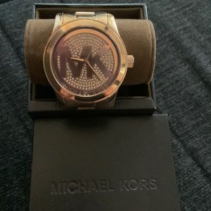 Michael kors ladies runway rose gold plated watch